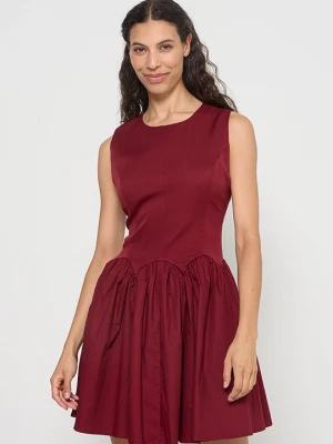 Obrázek produktu Denní šaty Never Fully Dressed tmavě červená