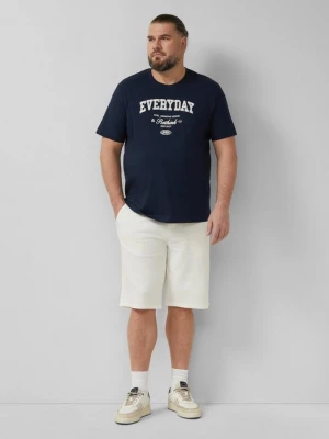 Obrázek produktu Detroit: Strukturované bermudy s volnějším střihem Relaxed Fit s.Oliver krémová