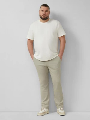 Obrázek produktu Detroit: vzorované chino kalhoty s volnějším střihem Relaxed Fit s elastickým pasem s.Oliver olivová
