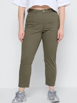 Obrázek produktu Džíny Slim Fit ONLY Carmakoma olivová