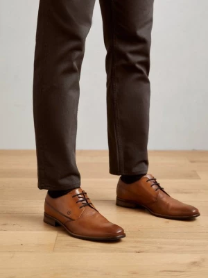Obrázek produktu Elegantní šněrovací boty Bugatti koňaková
