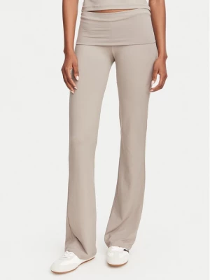 Obrázek produktu Guess Legíny V6YB24 K4713 Tmavě béžová Flare Fit