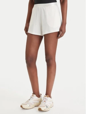 Obrázek produktu Guess Sportovní kraťasy O6GD02 KCQP2 Bílá Relaxed Fit
