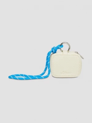 Obrázek produktu Imitace kůže v mini velikosti s vyraženým logem a Zapínáním na zip s.Oliver krémová