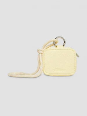 Obrázek produktu Imitace kůže v mini velikosti s vyraženým logem a Zapínáním na zip s.Oliver žlutá