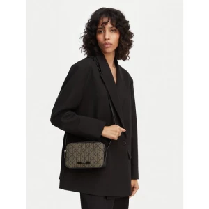 Obrázek produktu Kabelka Calvin Klein Emblem Trio Pebble Shoulder Bag LV04F3533G Khaki