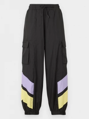Obrázek produktu Kalhoty EA7 Emporio Armani černá