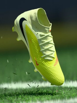 Obrázek produktu Kopačky pro pevný povrch Nike oranžová