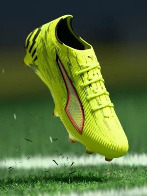 Obrázek produktu Kopačky pro pevný povrch Puma černá