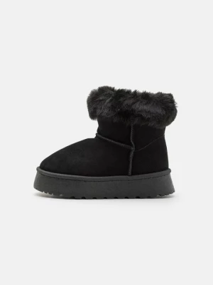 Obrázek produktu Kotníkové boty na platformě Even&Odd Wide Fit