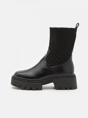 Obrázek produktu Kotníkové boty na platformě Simmi London černá