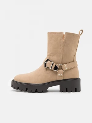 Obrázek produktu Kovbojské / motorkářské kotníkové boty Even&Odd By Zalando světle hnědošedá