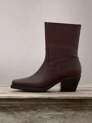 Obrázek produktu Kovbojské / motorkářské kotníkové boty Zign By Zalando bordó