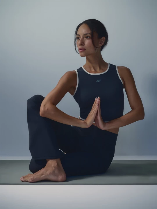 Obrázek produktu 4F Crop top na jógu rychleschnoucí dámský - tmavě modrý