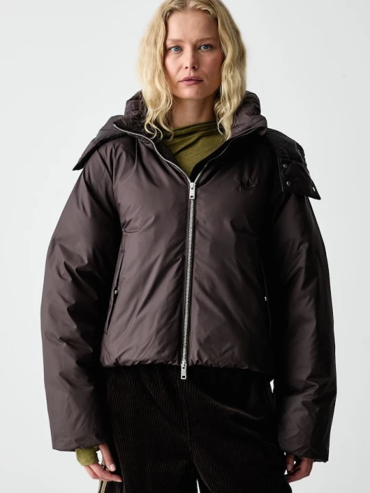 Obrázek produktu adidas Originals krátká bunda dámská Essentials Down Hooded Puffer hnědá