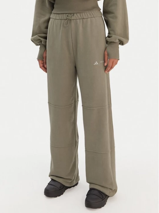 Obrázek produktu adidas Teplákové kalhoty JM1099 Zelená Regular Fit