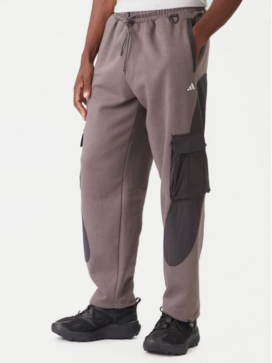 Obrázek produktu adidas Teplákové kalhoty JV8022 Hnědá Regular Fit