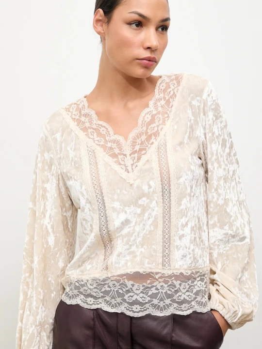 Obrázek produktu Answear.LAB halenka dámská velurová Answear Lab béžová