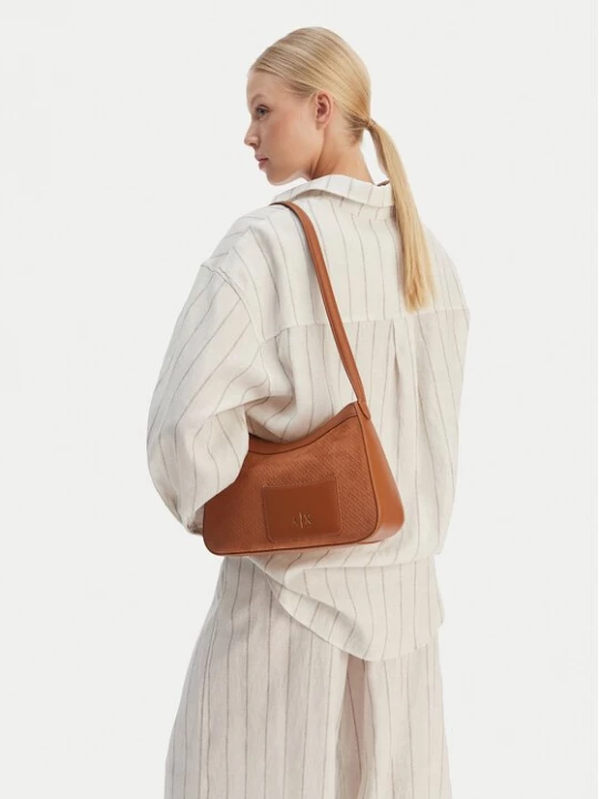 Obrázek produktu Armani Exchange Kabelka XW001213 AF22645 U6119 Hnědá