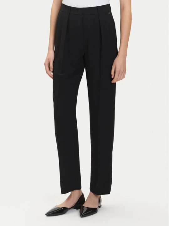 Obrázek produktu Armani Exchange Kalhoty z materiálu XW000664 AF10872 UC001 Černá Loose Fit