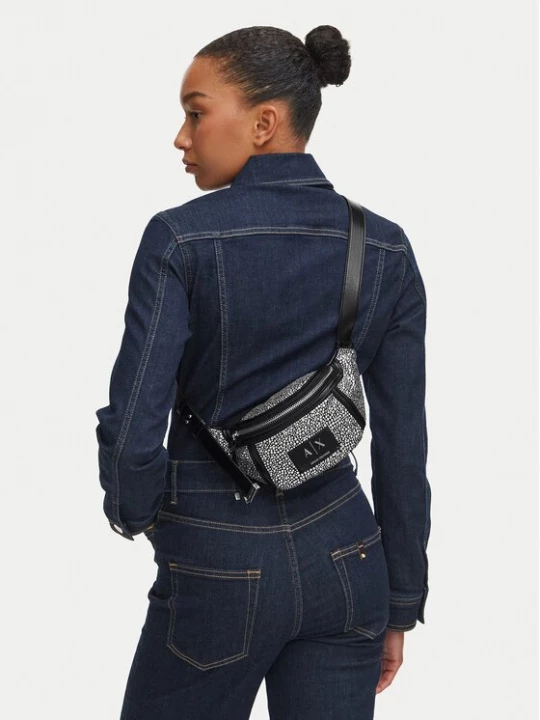 Obrázek produktu Armani Exchange Ledvinka XW002655 AF27000 MC009 Černá