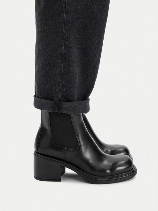 Obrázek produktu Armani Exchange Polokozačky XW001643 AF17474 UC001 Černá
