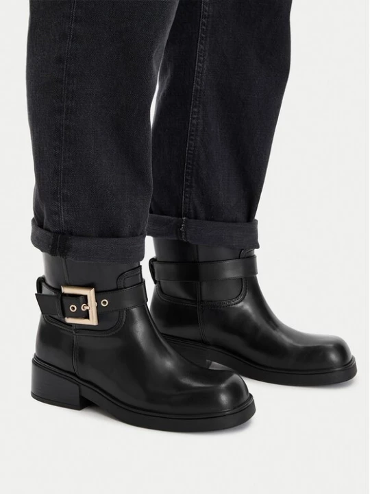 Obrázek produktu Armani Exchange Polokozačky XW001654 AF17476 UC001 Černá