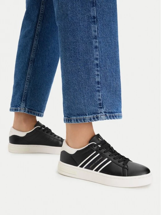 Obrázek produktu Armani Exchange Sneakersy XW002231 AF21421 MC024 Černá