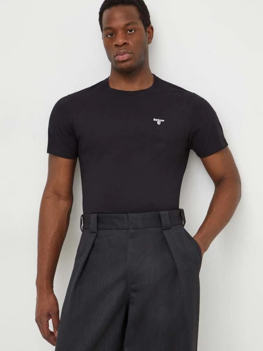 Obrázek produktu Barbour basic tričko pánské bavlněné ESSENTIALS černá