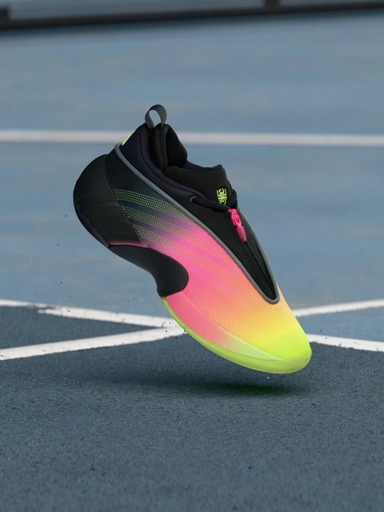Obrázek produktu Basketbalové boty Adidas černá
