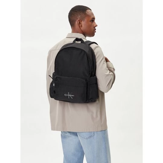 Obrázek produktu Batoh Calvin Klein Bold Round Backpack LV04D3114G Černá
