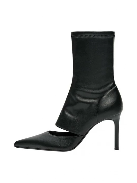 Obrázek produktu Bershka Nízké kozačky černá