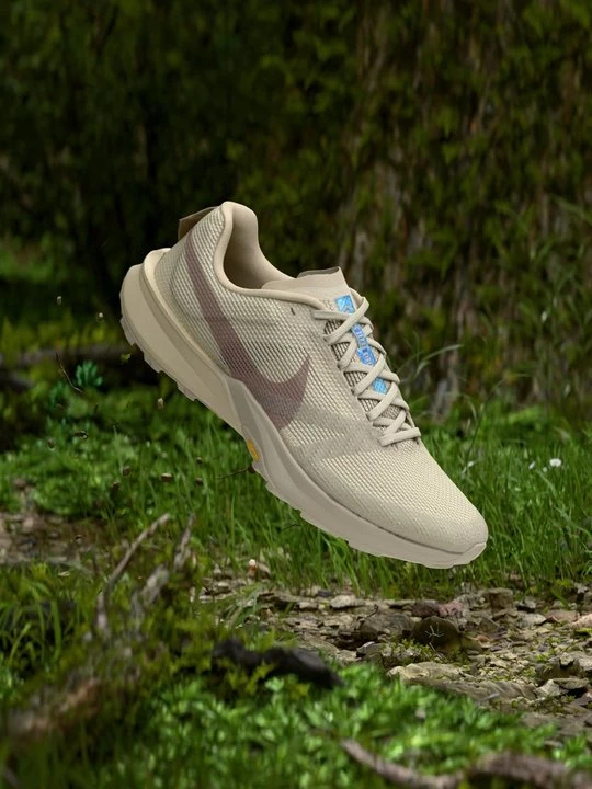 Obrázek produktu Běžecké boty do terénu Nike béžová