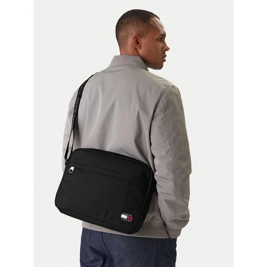 Obrázek produktu Brašna na notebook Tommy Jeans Tjm Ess Daily Computer Bag AM0AM14075 Černá