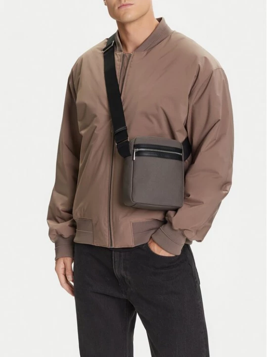 Obrázek produktu Calvin Klein Brašna Contrast Reporter LV04D3175G Šedá