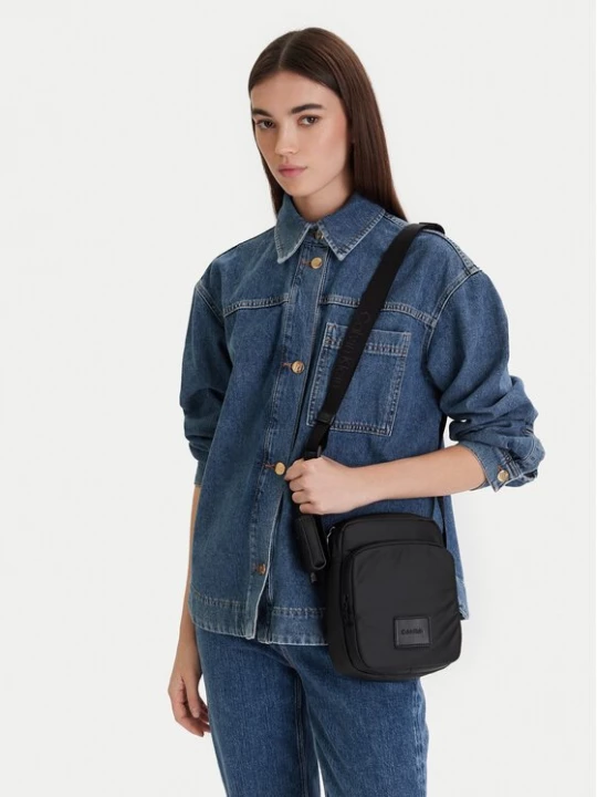 Obrázek produktu Calvin Klein Brašna Puffer Utility Reporter LV04D3200G Černá