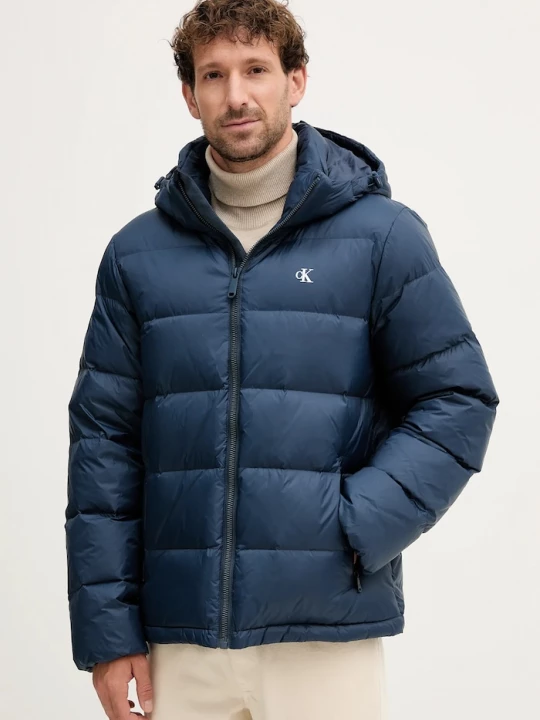Obrázek produktu Calvin Klein Jeans Péřová bunda Calvin Klein Jeans námořnická modř