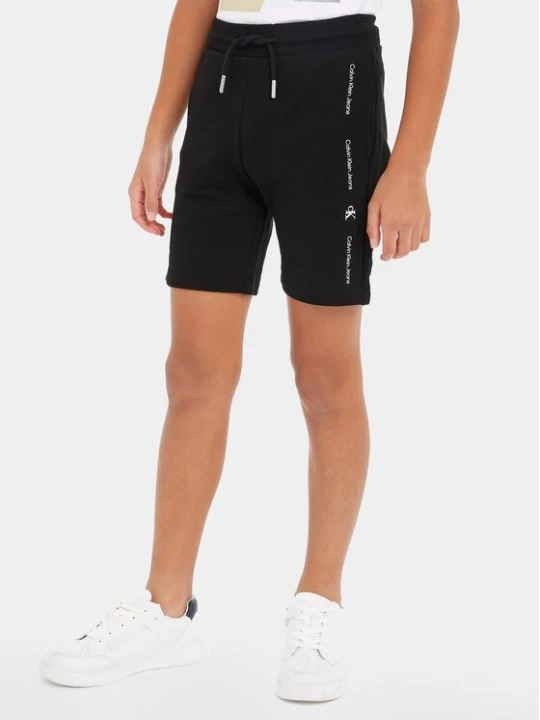 Obrázek produktu Calvin Klein Jeans Sportovní kraťasy Minimalistic IB0IB02061 Černá Regular Fit