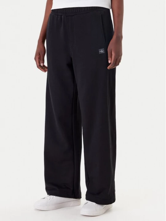 Obrázek produktu Calvin Klein Jeans Teplákové kalhoty LV047C249G Černá Regular Fit