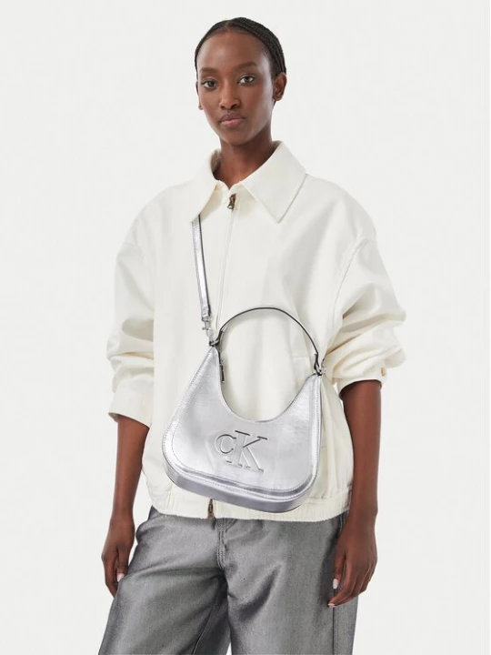 Obrázek produktu Calvin Klein Kabelka Bold Ck Outline Mtl Shoulder Bag LV04F3897G Stříbrná