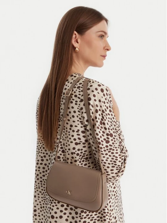 Obrázek produktu Calvin Klein Kabelka Ck Flap Camera Bag LV04F3421G Béžová