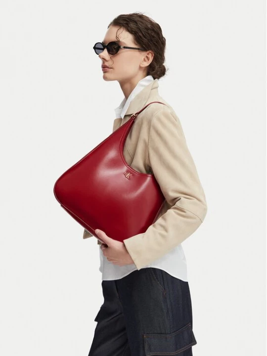 Obrázek produktu Calvin Klein Kabelka Ck Medium Shoulder Bag LV04F3522G Červená