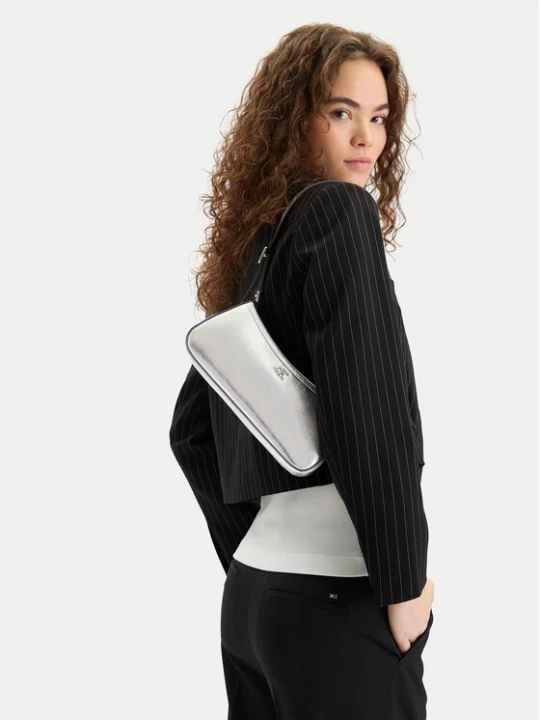 Obrázek produktu Calvin Klein Kabelka Ck Metallic Small Shoulder Bag LV04F3304G Stříbrná