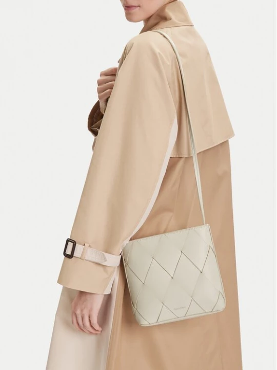 Obrázek produktu Calvin Klein Kabelka Ck Woven Square Crossbody K60K612991 Krémová
