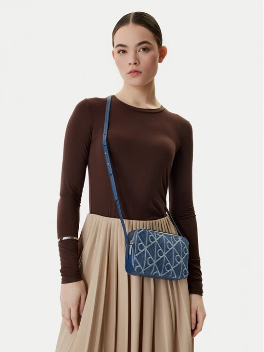 Obrázek produktu Calvin Klein Kabelka Emblem Aop Denim Camera Bag LV04F3430G Modrá