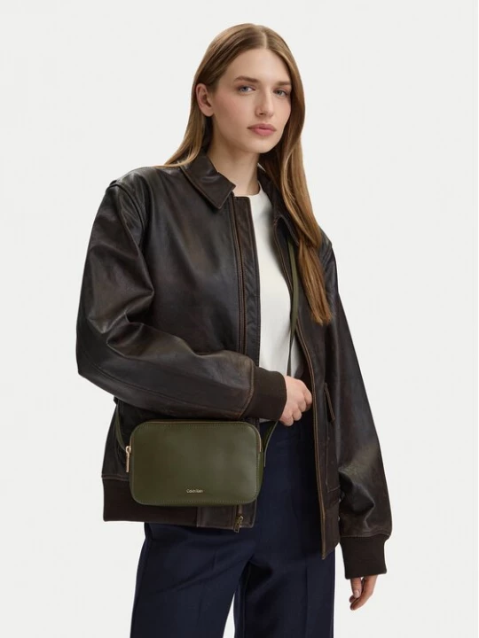 Obrázek produktu Calvin Klein Kabelka Foil Logo Elongated Camera Bag LV04F3276G Zelená