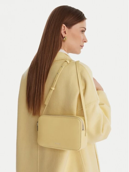 Obrázek produktu Calvin Klein Kabelka Foil Logo Elongated Camera Bag LV04F3276G Žlutá