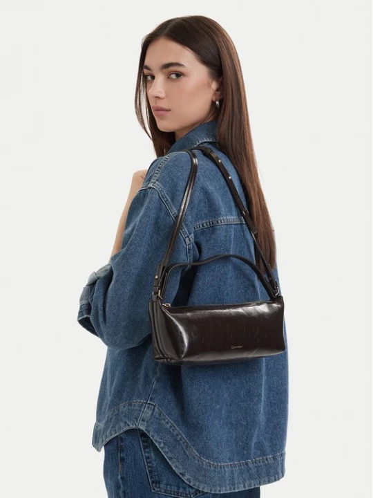 Obrázek produktu Calvin Klein Kabelka Foil Logo Glossy Conv Bag LV04F3738G Hnědá