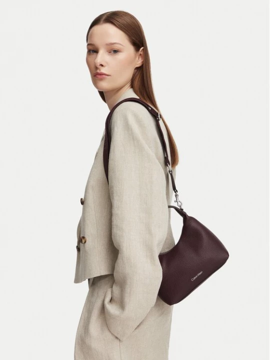 Obrázek produktu Calvin Klein Kabelka LV04F3892G Bordó
