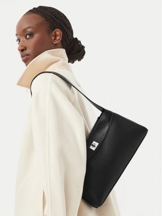 Obrázek produktu Calvin Klein Kabelka Mix Media Shoulder Bag LV04F3886G Černá